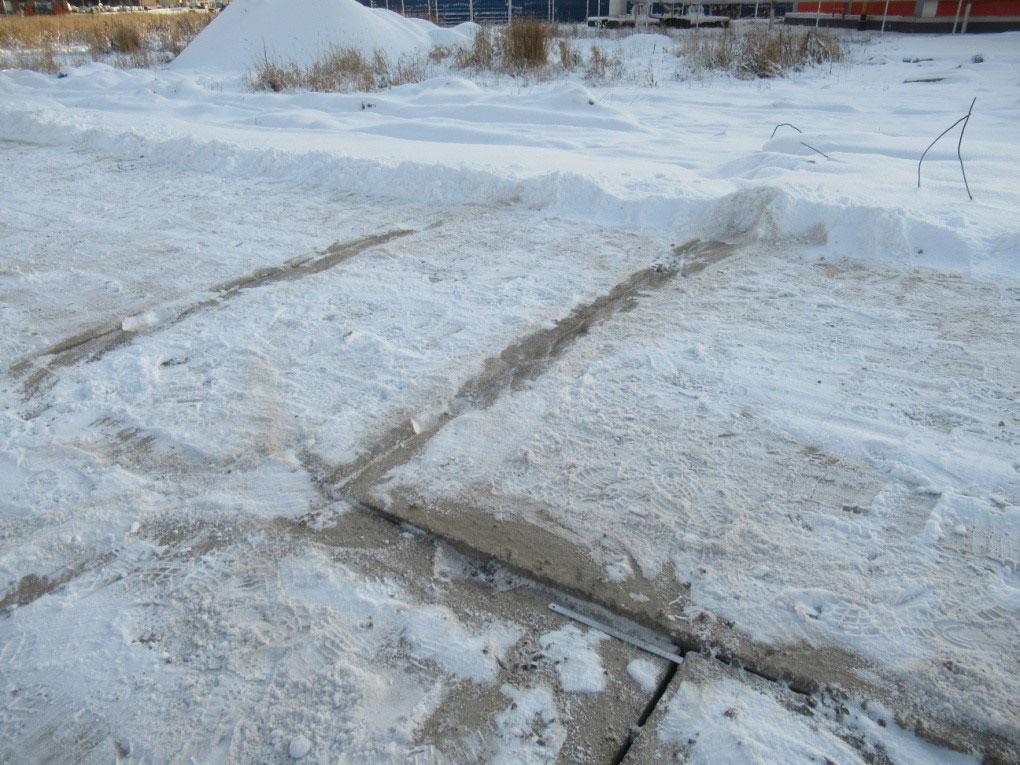 Замер раскрытия шва между плитами Замер раскрытия шва между плитами