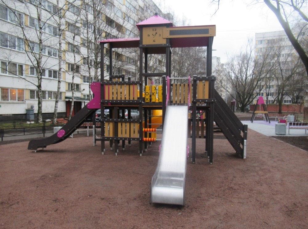 Площадка на ул. Генерала Симоняка, 23-25 Площадка на ул. Генерала Симоняка, 23-25