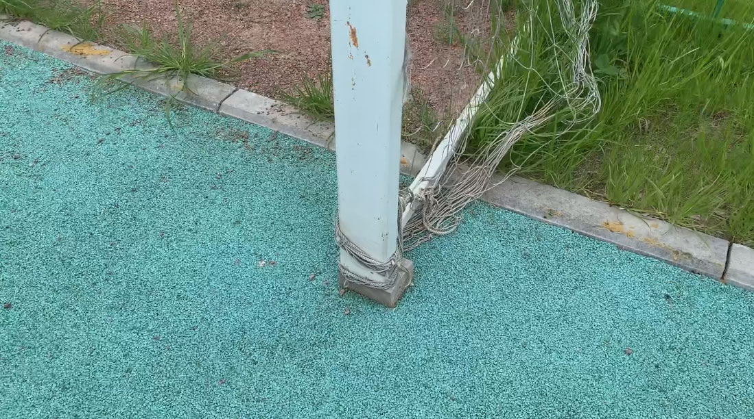 Неравномерное примыкание с пеной Неравномерное примыкание с пеной