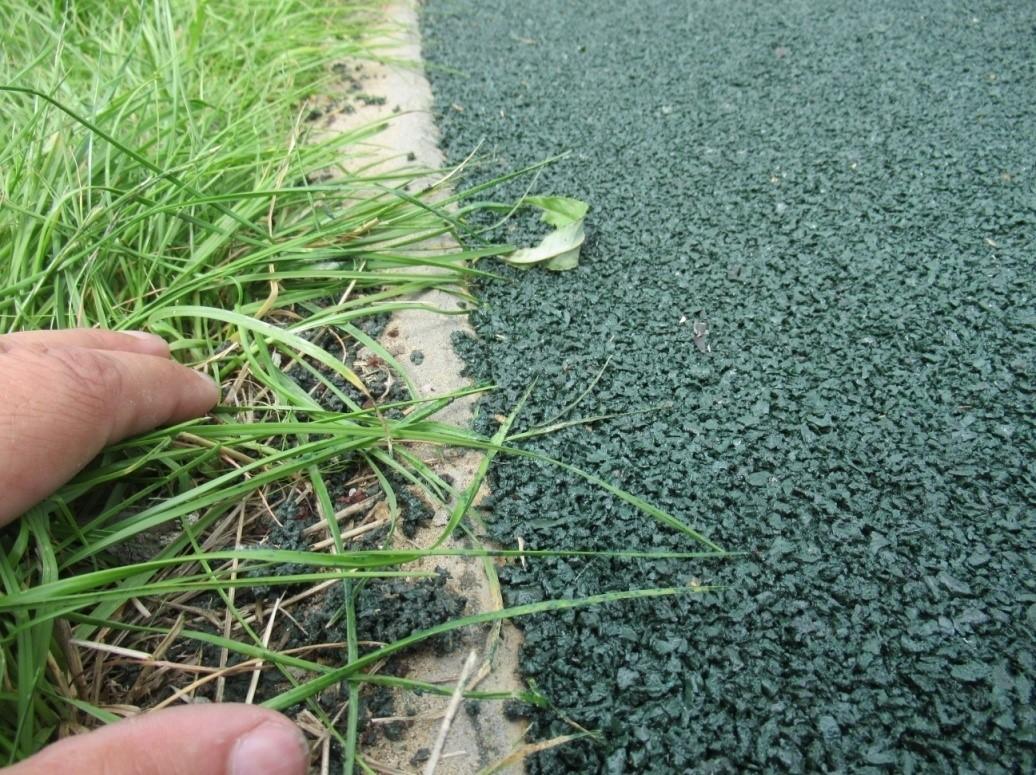 Заключение экспертизы: дефекты покрытия из резиновой крошки у бордюра (причины разрушения)